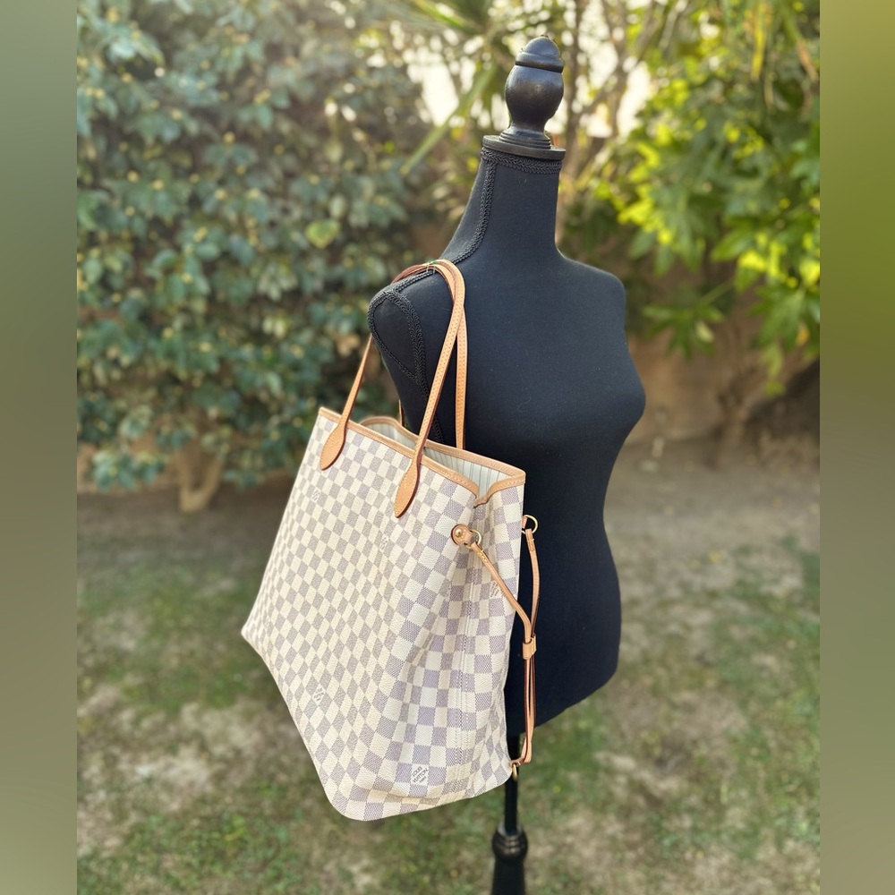 Authentic Louis Vuitton Neverfull GM tote + pouchette clutch